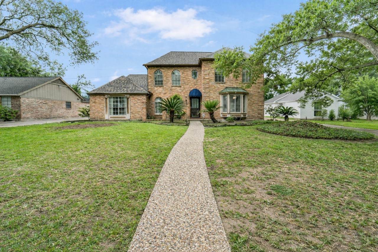 1423 Ash Meadow Drive - Photo 1