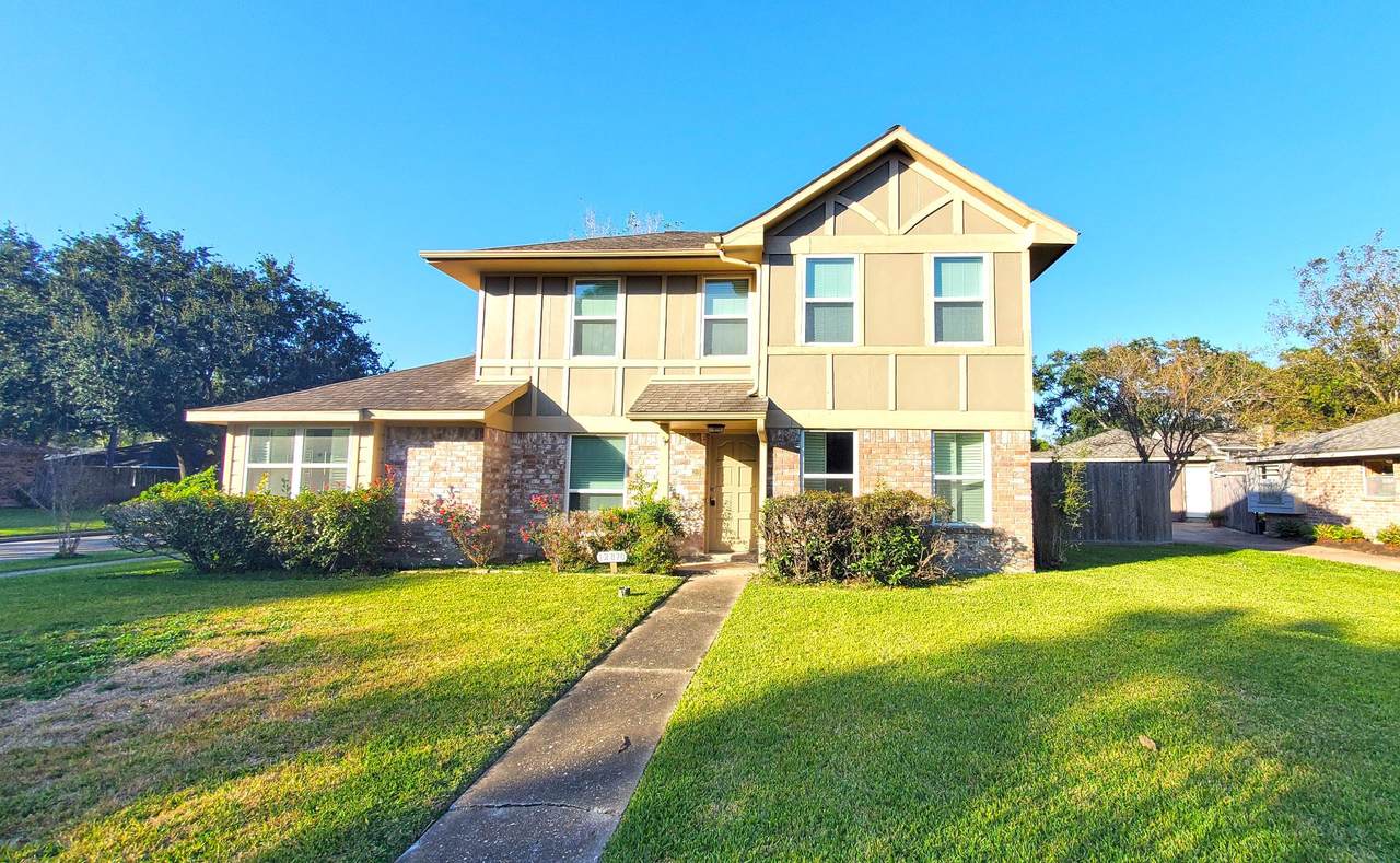 12870 Westella Drive - Photo 1