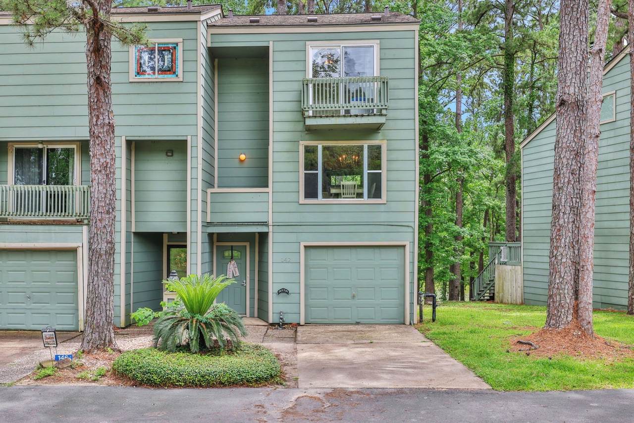 142 Villa Way - Photo 1