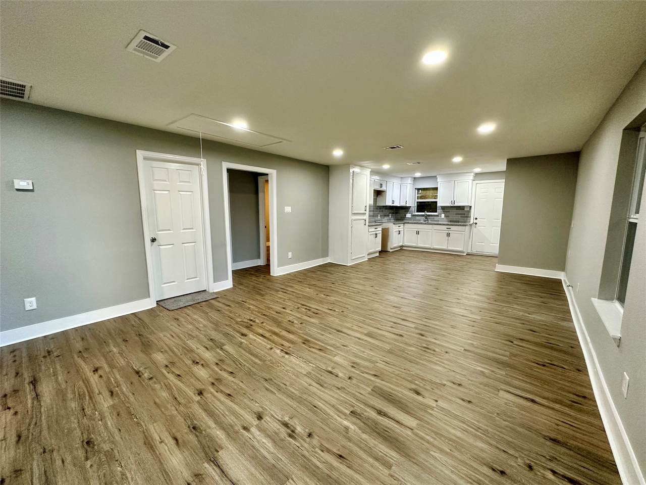 10210 Ashville Drive - Photo 1