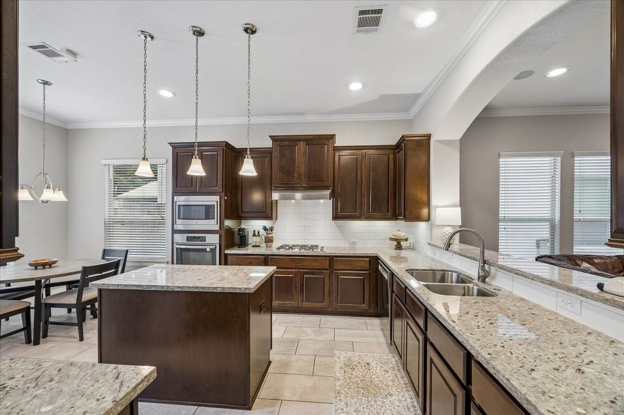 2809 Shadow Woods Court - Photo 1