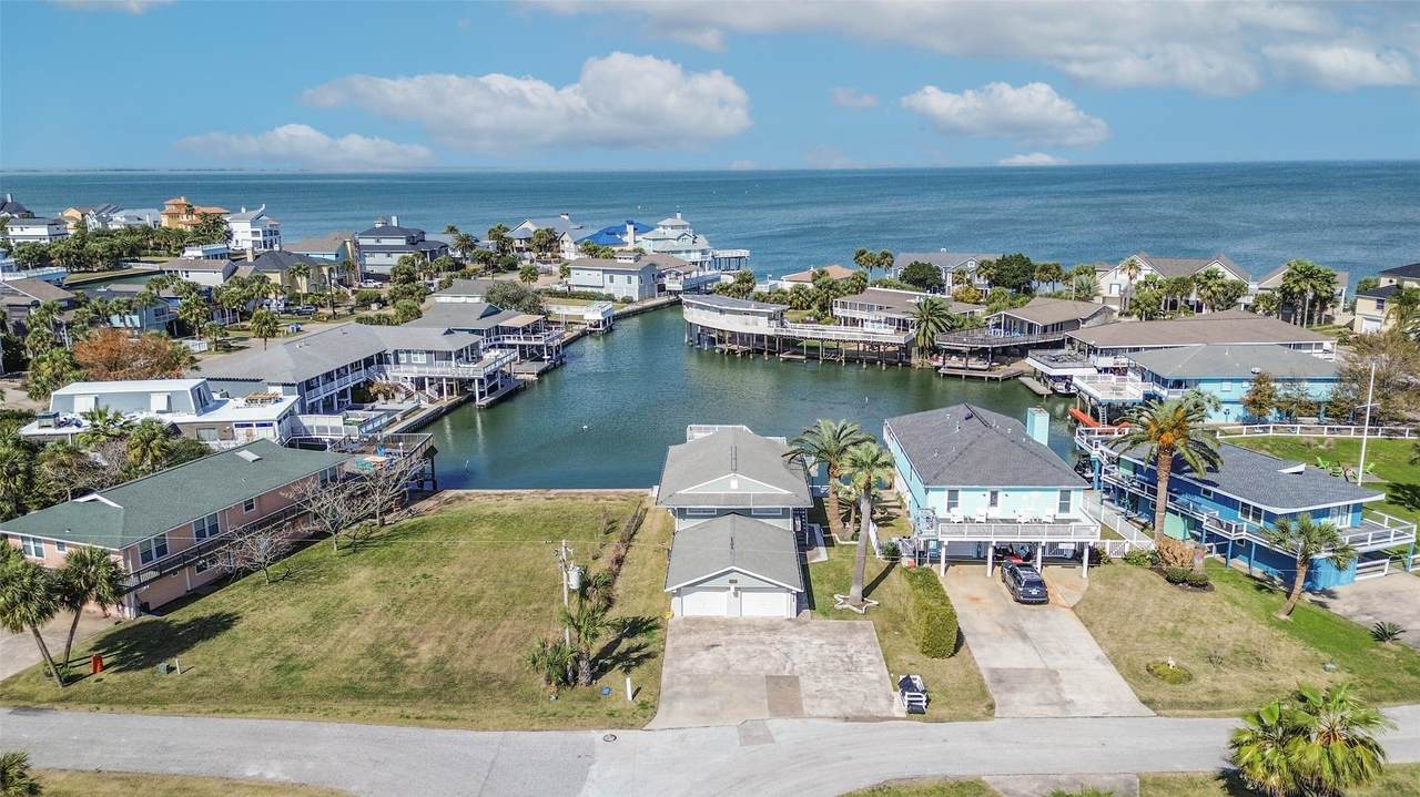 16542 Bayside Way - Photo 1