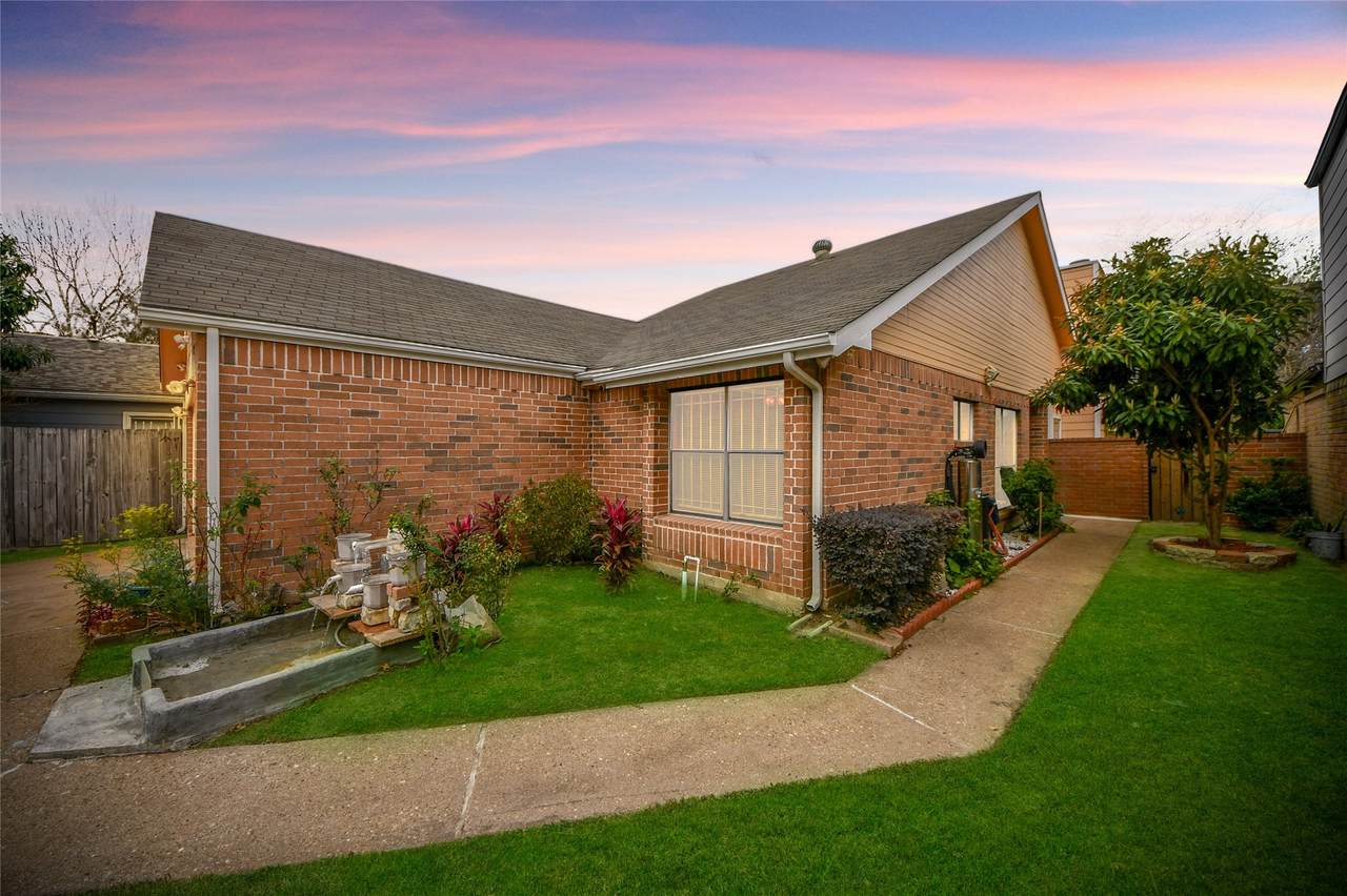 11638 Evesborough Drive - Photo 1