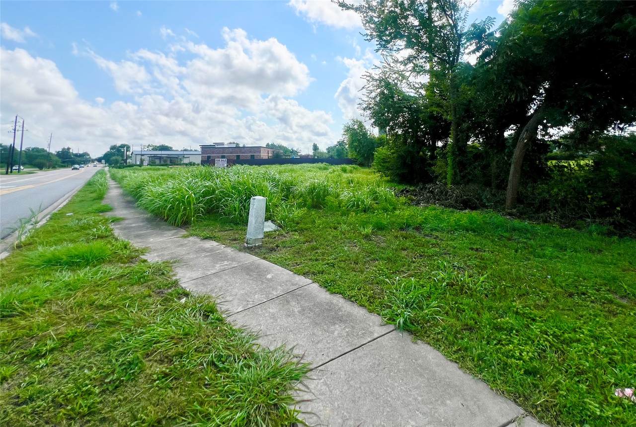 2023 5th Street - Photo 1