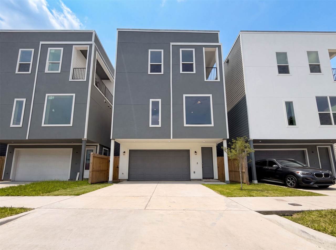 4704 Ward Street - Photo 1
