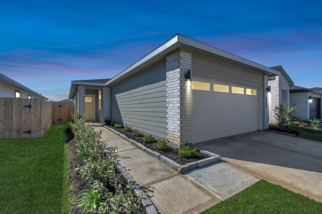 3020 Gunnersbury Drive - Photo 1