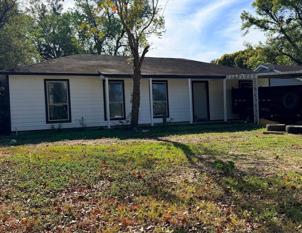 5626 Schevers Street - Photo 1