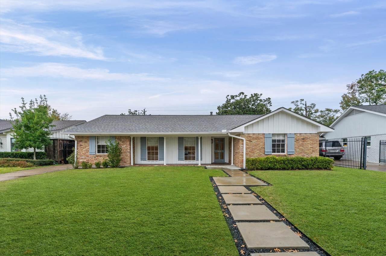 6158 Burgoyne Road - Photo 1