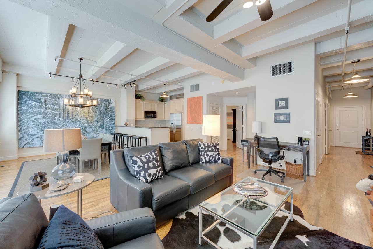 1120 Texas Street - Photo 1