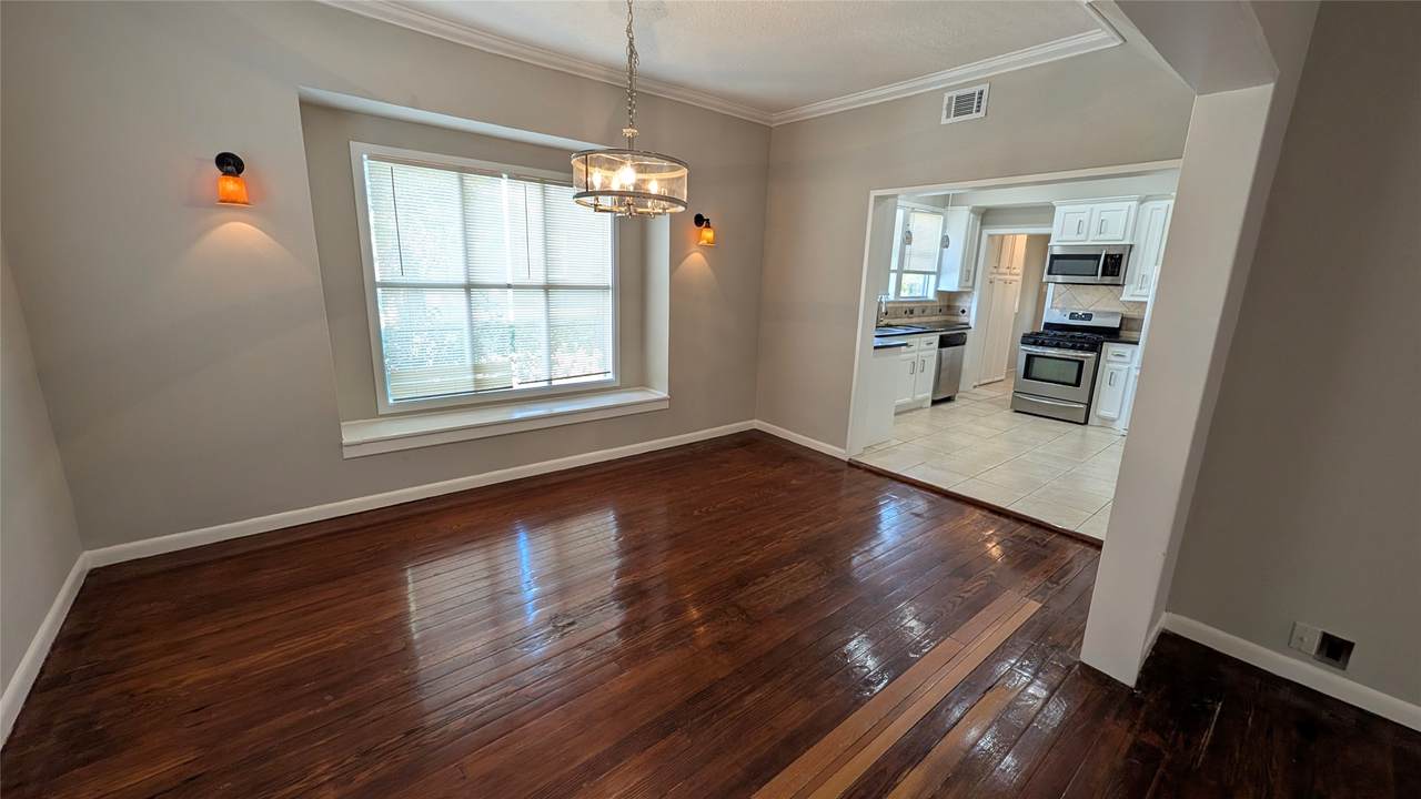 412 Cordell Street - Photo 1