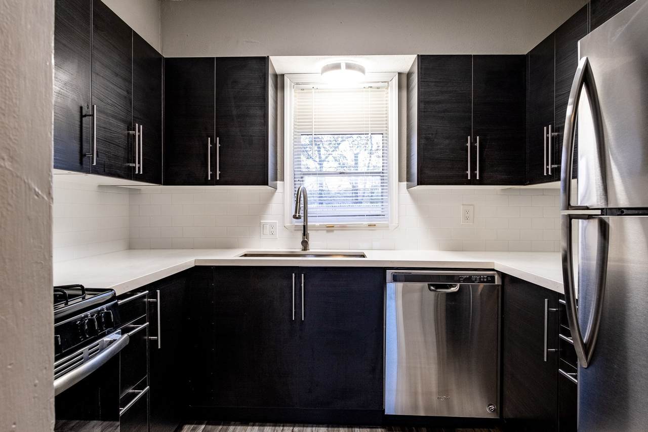 5532 Eskridge - Photo 1