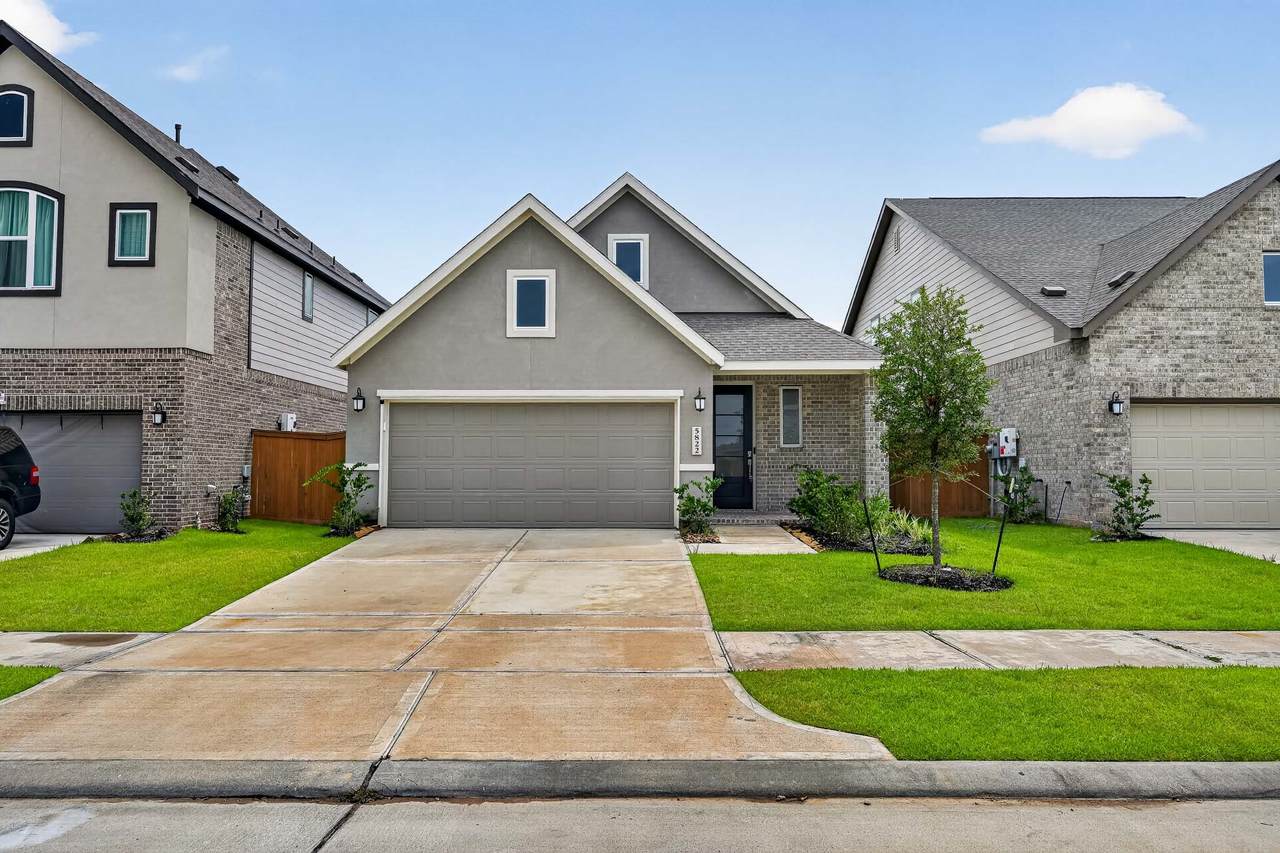 5822 Majestic Sky Drive - Photo 1