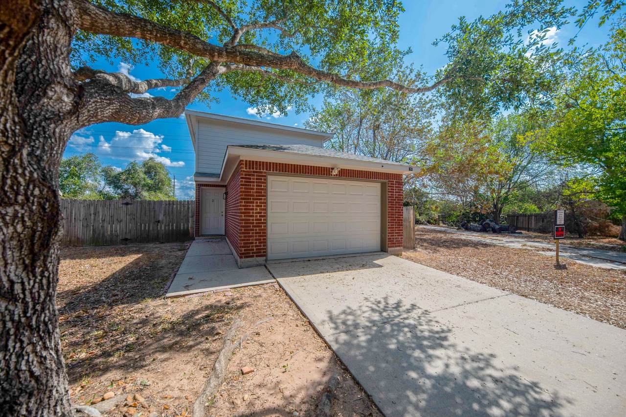 1631 Dove Run - Photo 1
