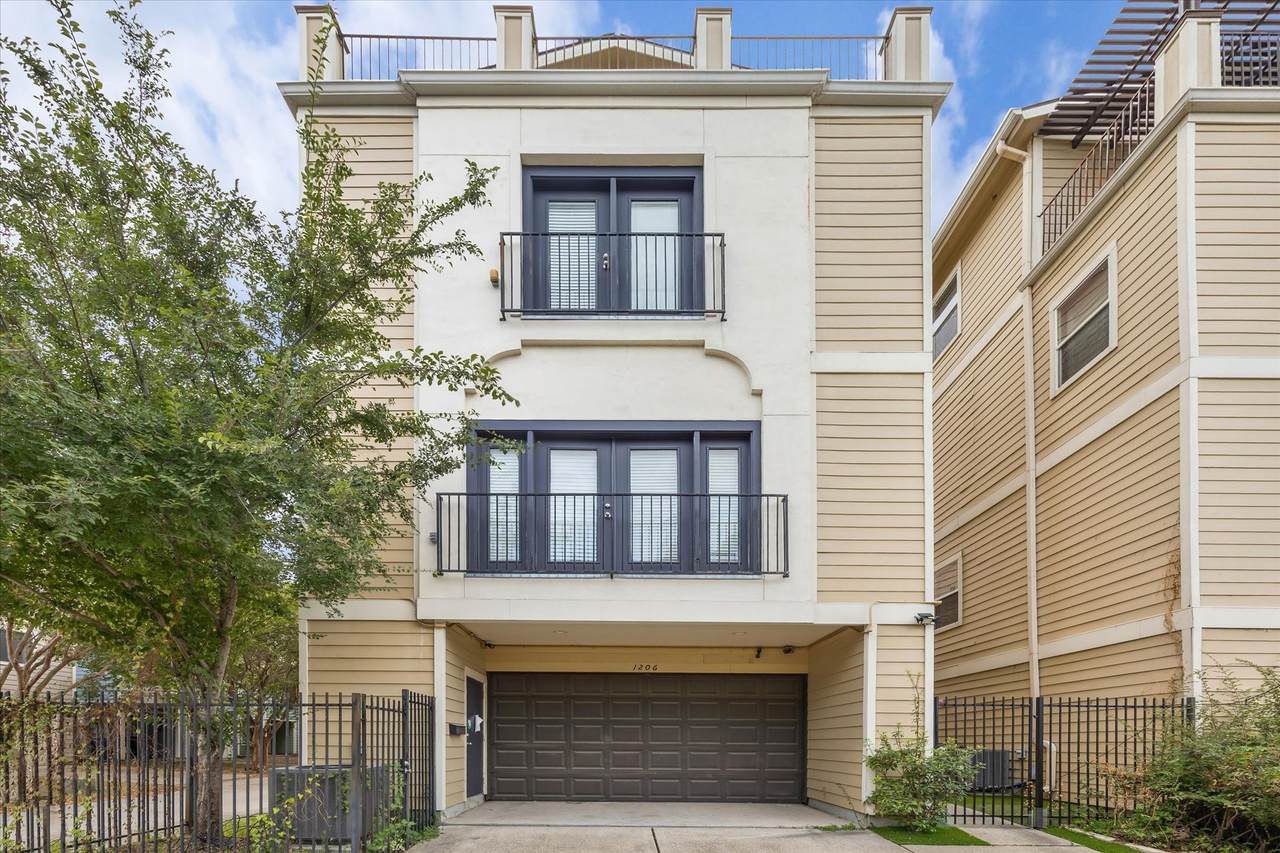 1206 Cushing Street - Photo 1