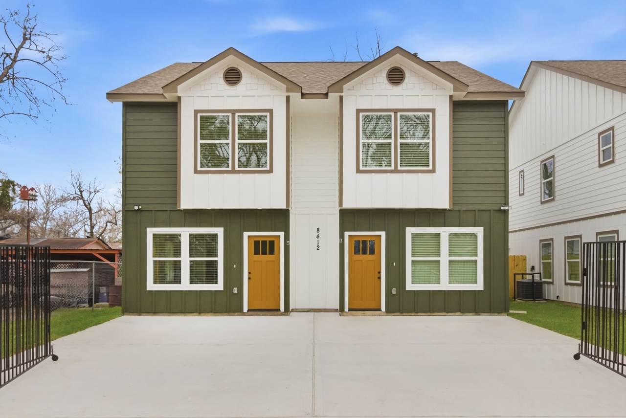 8412 Darien Street - Photo 1