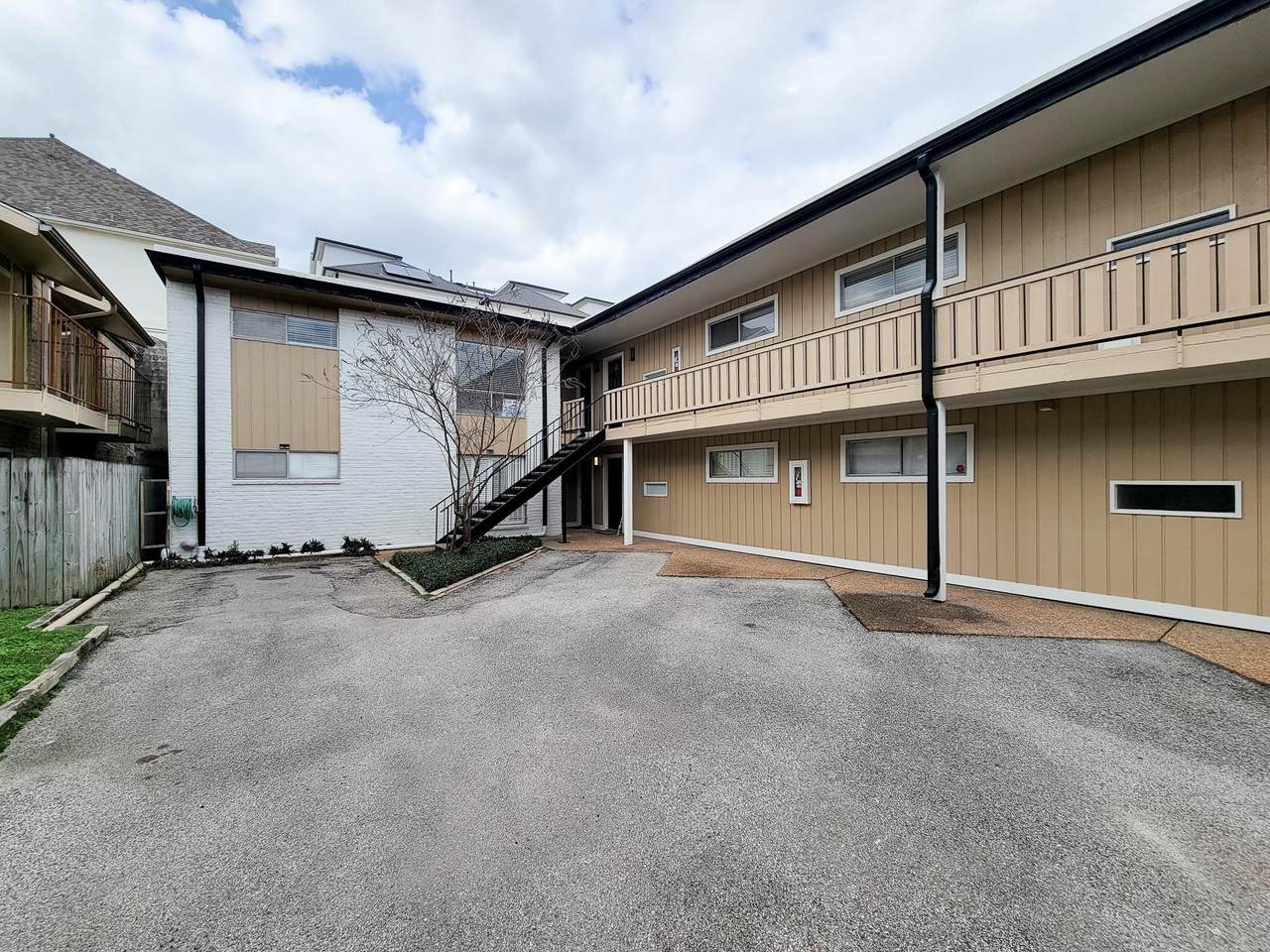 1418 Vermont Street - Photo 1