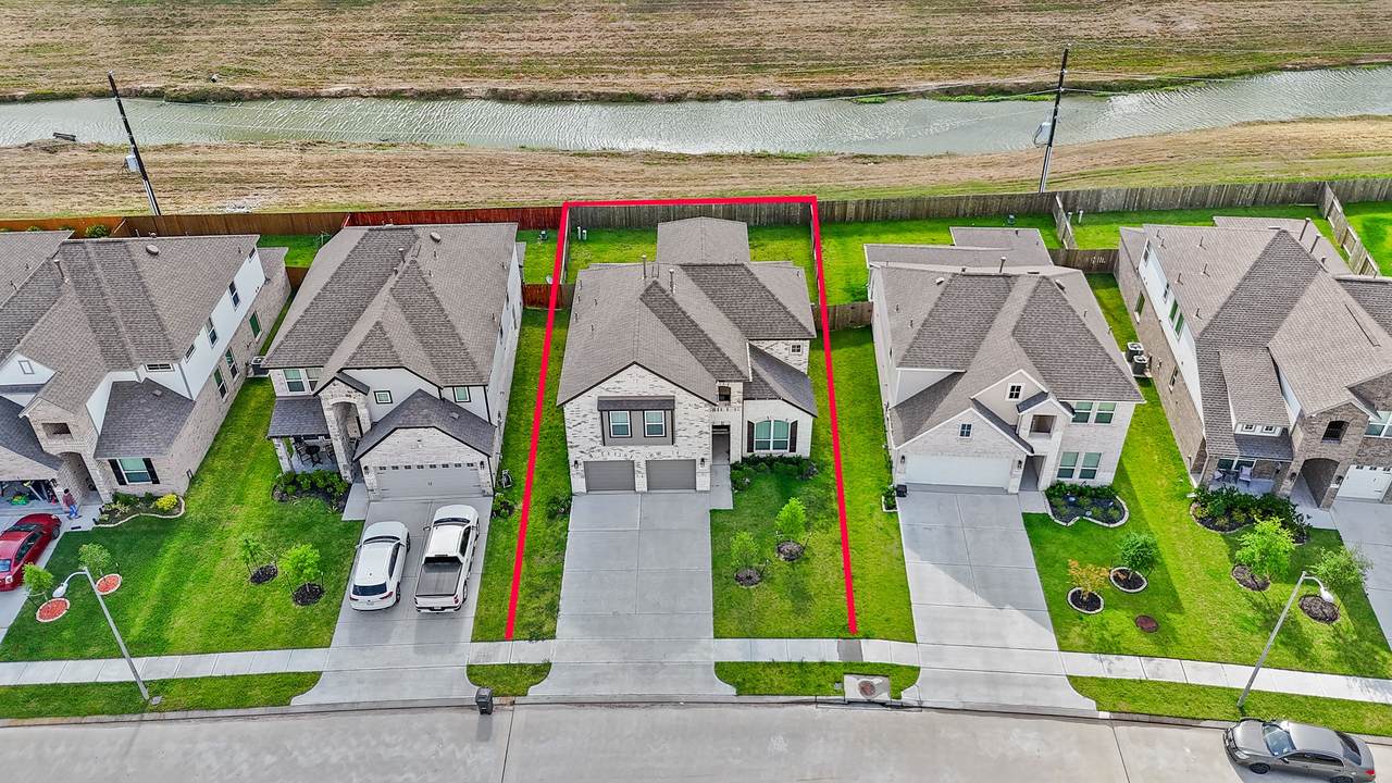 18423 Windy Knoll Way - Photo 1