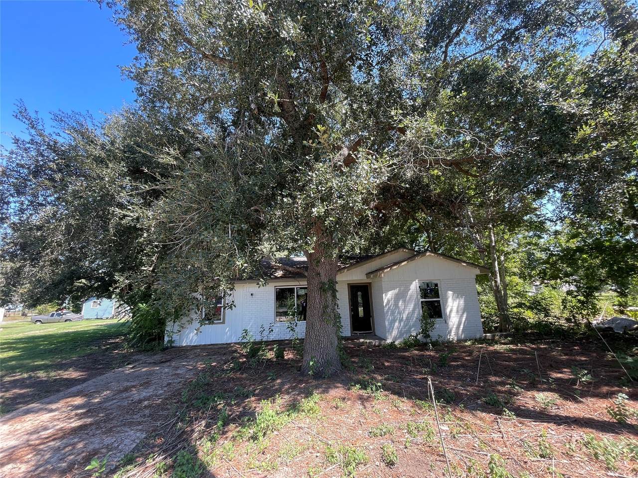 462 Avenue B - Photo 1