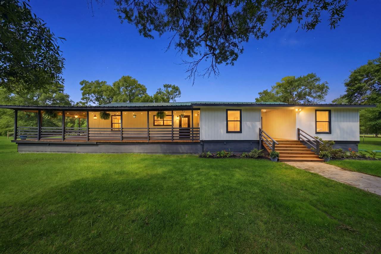 151 County Road 2319 - Photo 1