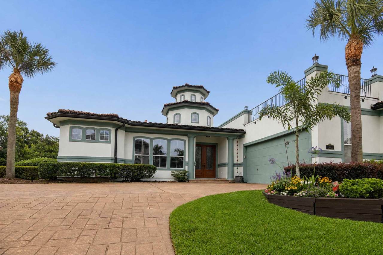 537 Villa Drive - Photo 1