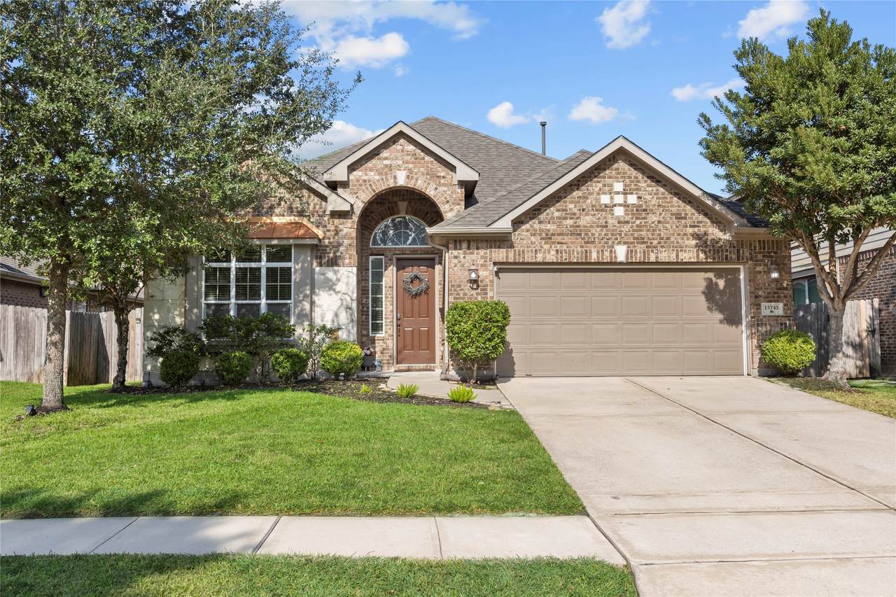 13743 Slate Mountain Lane - Photo 1