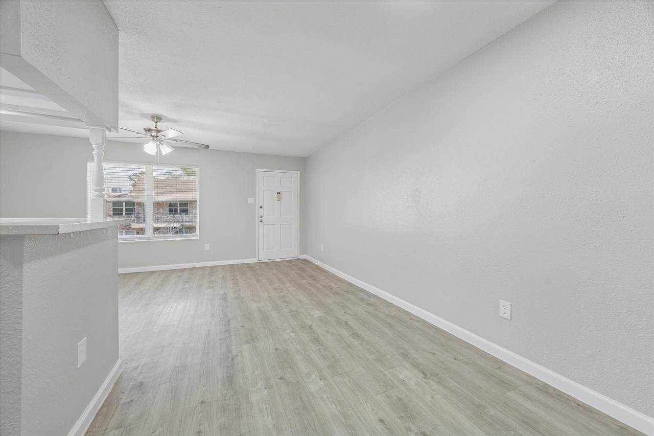 3800 Sherwood Lane - Photo 1