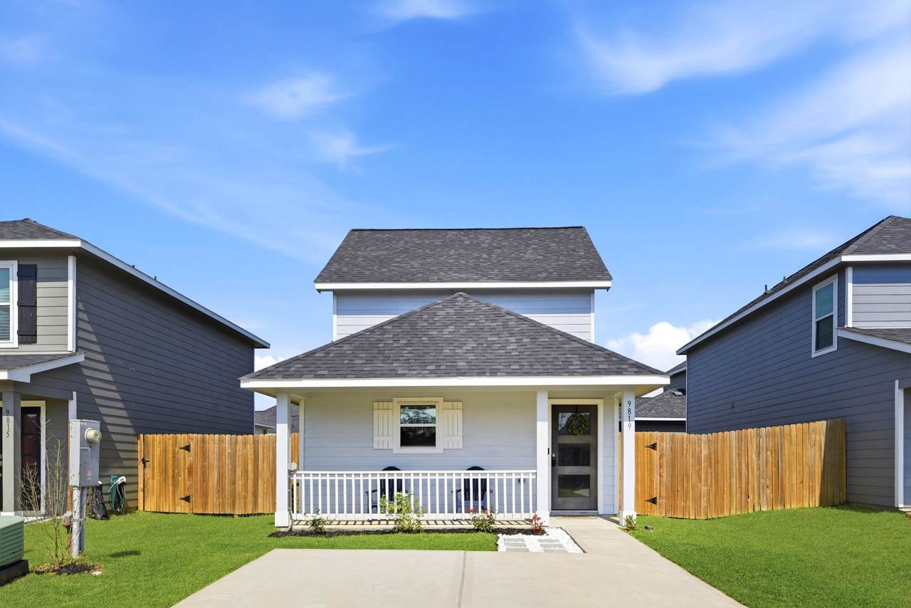 9819 Emerald Stone Way - Photo 1