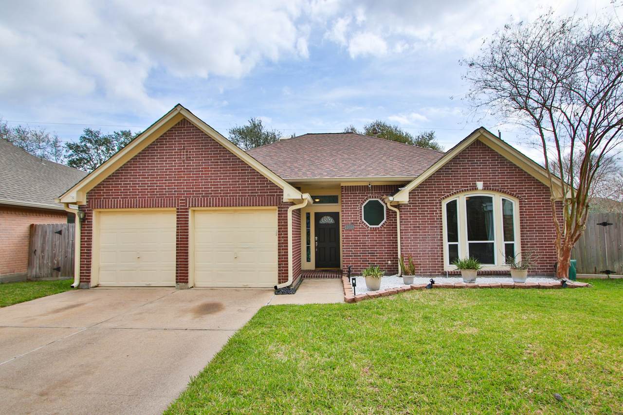 6102 Fox Wind Court - Photo 1