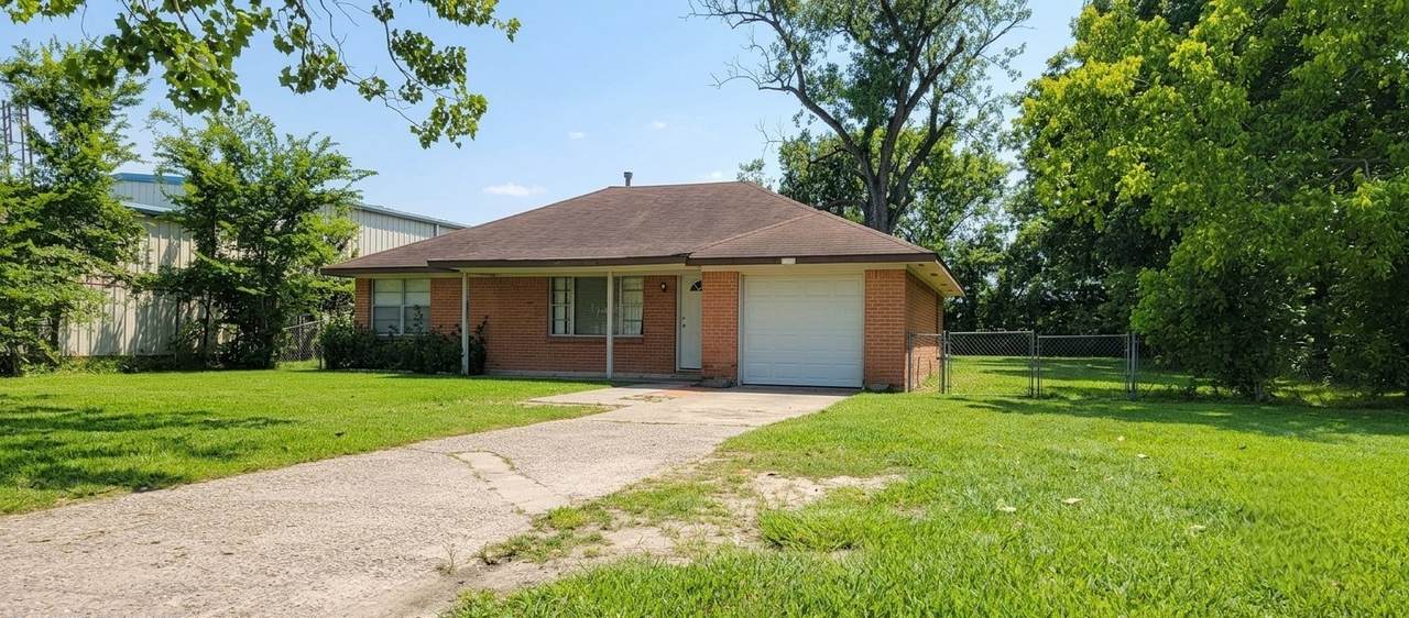 15623 Lee Road - Photo 1