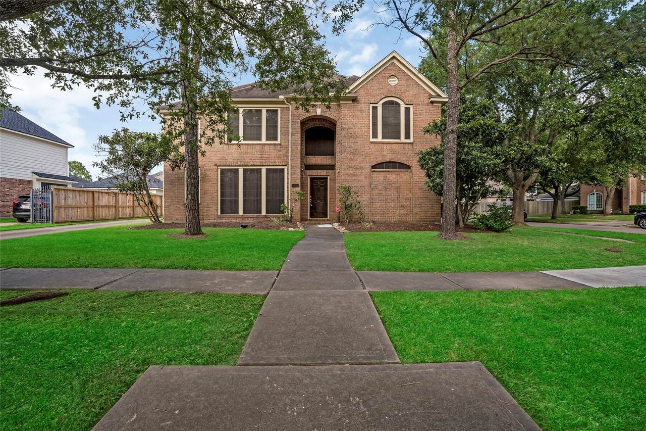 122 Crystal Reef Drive - Photo 1