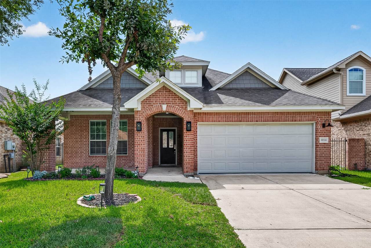 1214 Sand Pines - Photo 1