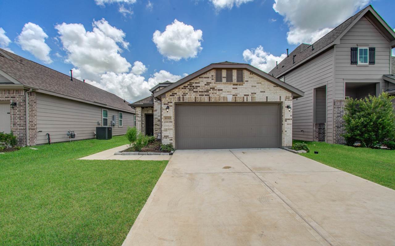 1112 Lilly Lane - Photo 1