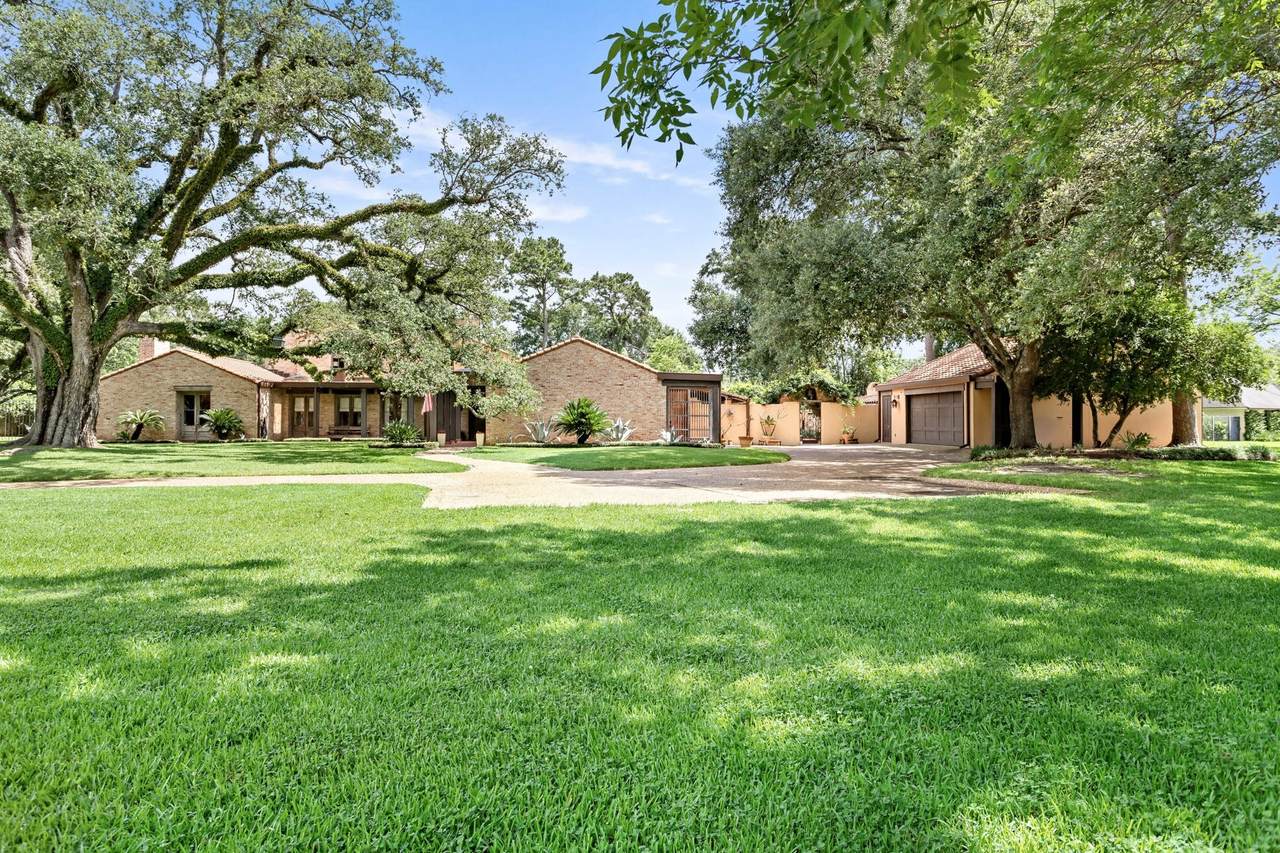 8220 Evangeline Lane - Photo 1
