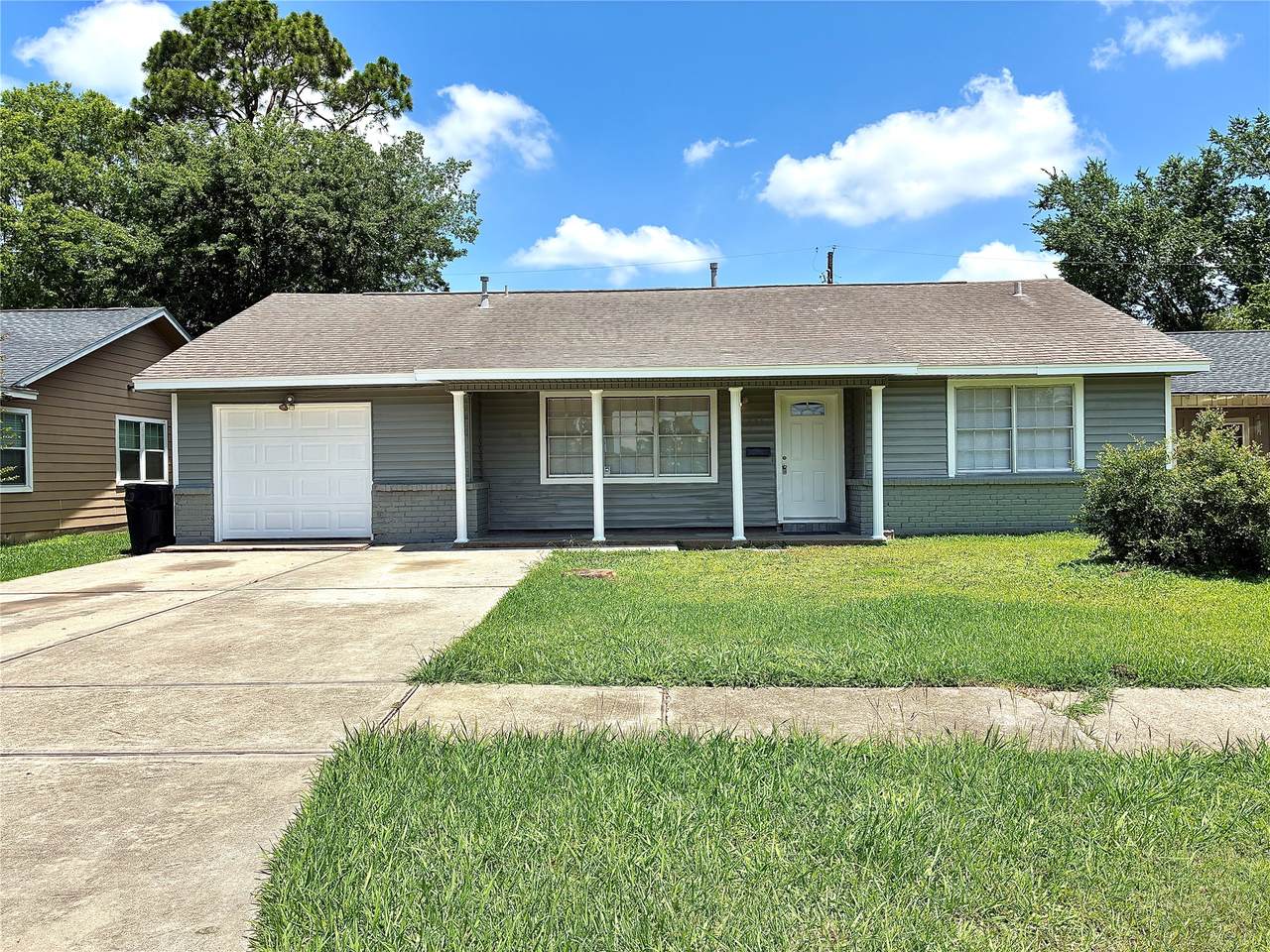 631 Roper Street - Photo 1