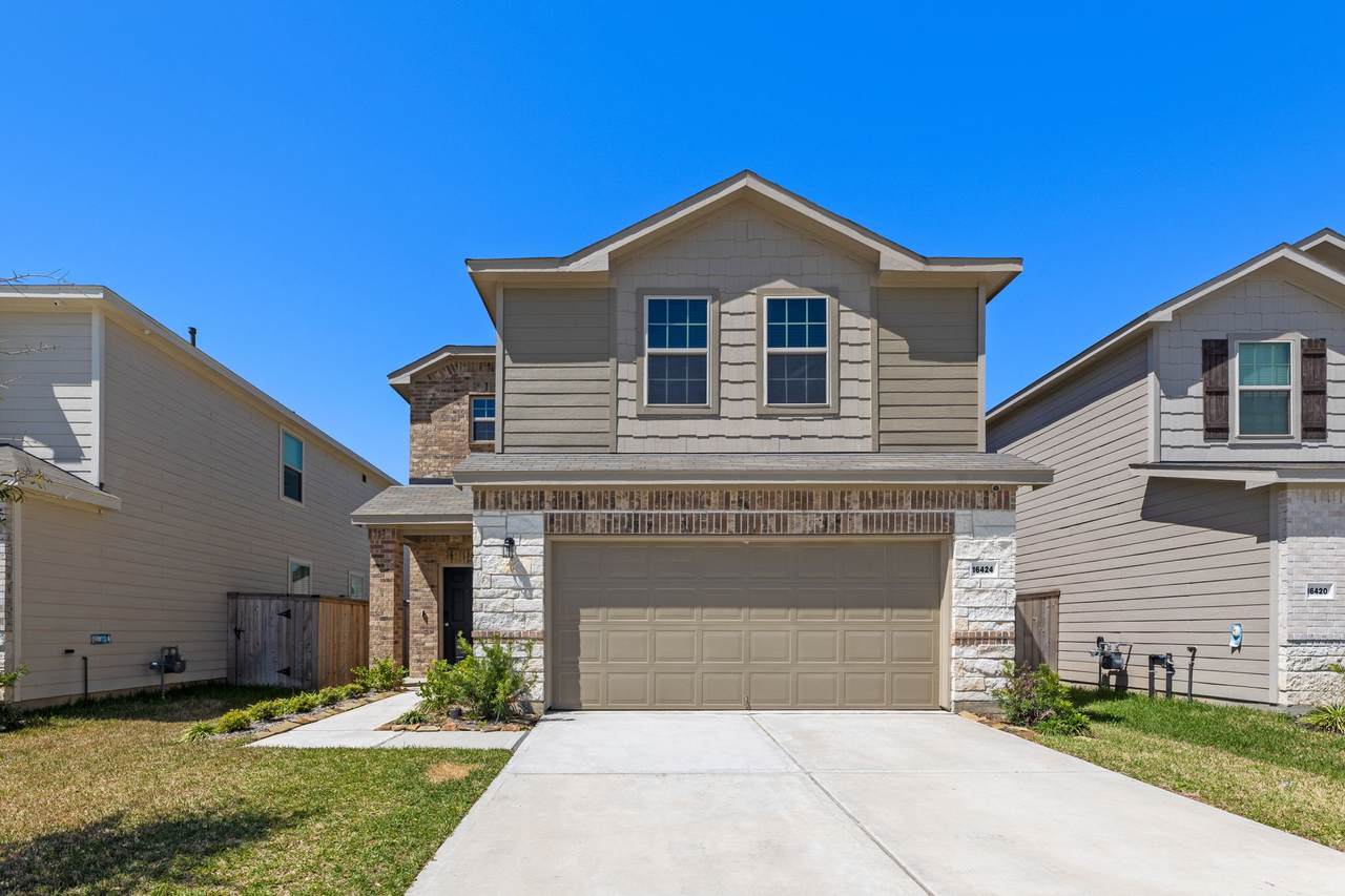 16424 Big Hickory Drive - Photo 1