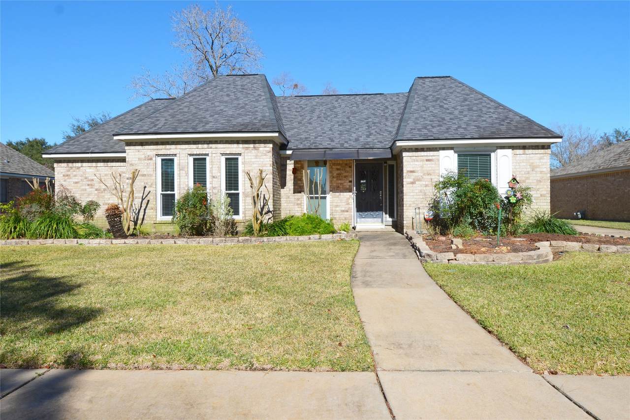 15030 Vistamont Drive - Photo 1
