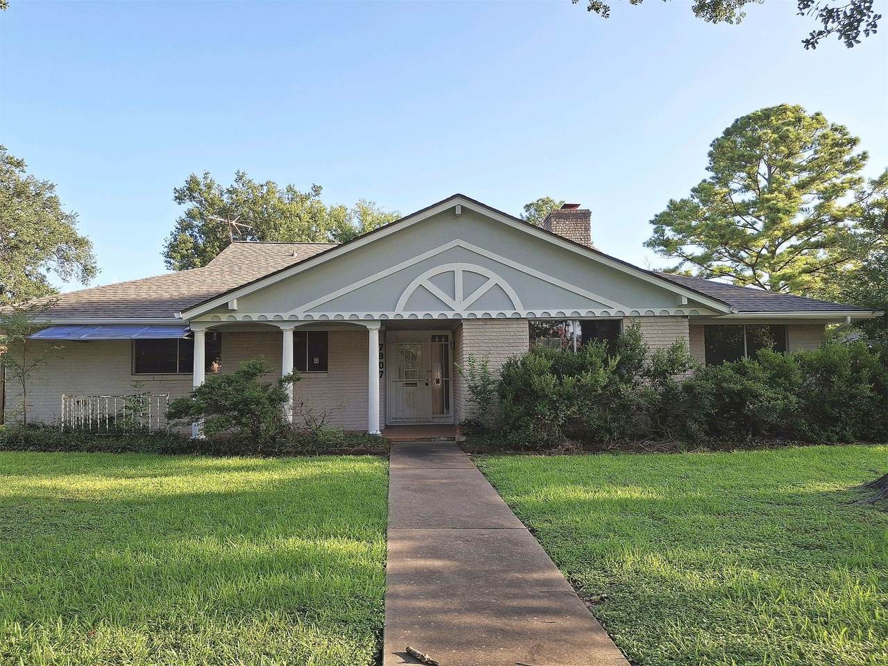 7807 Bellerive Dr Drive - Photo 1