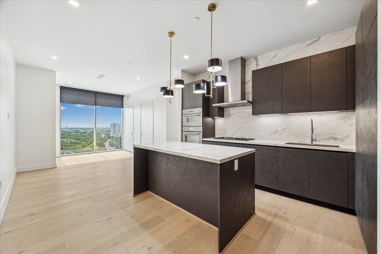 1711 Allen Parkway - Photo 1