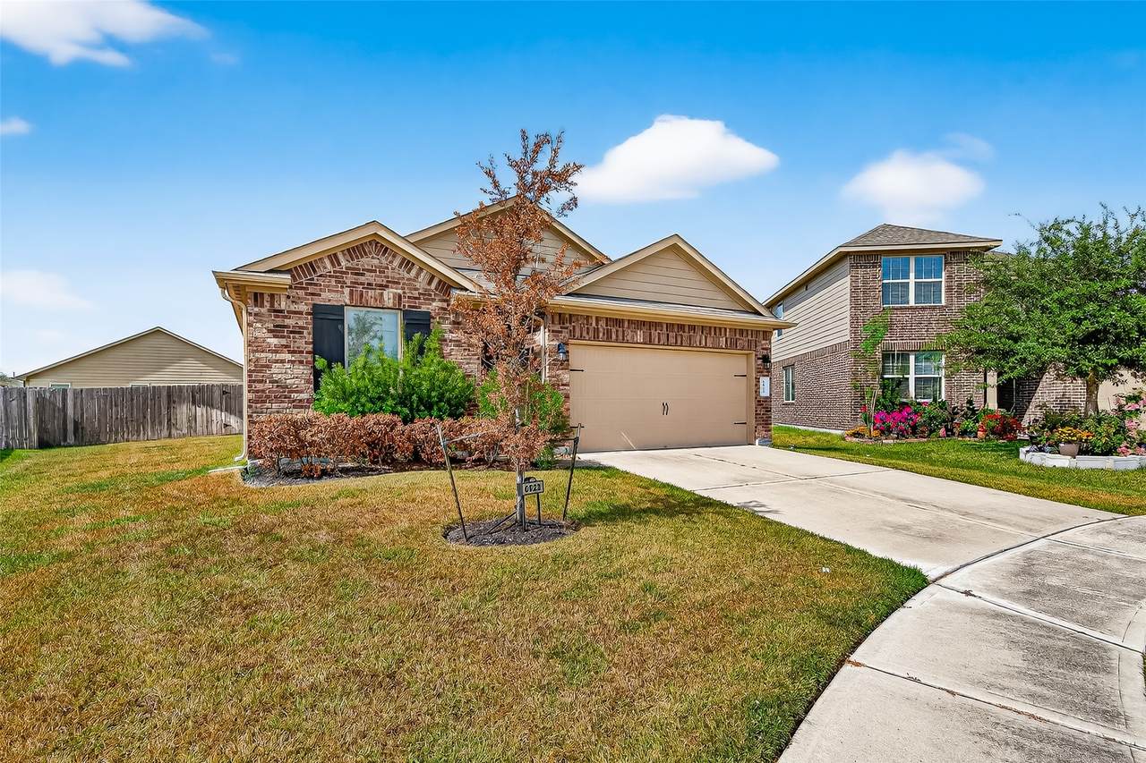 6023 Briarstone Bay Drive - Photo 1