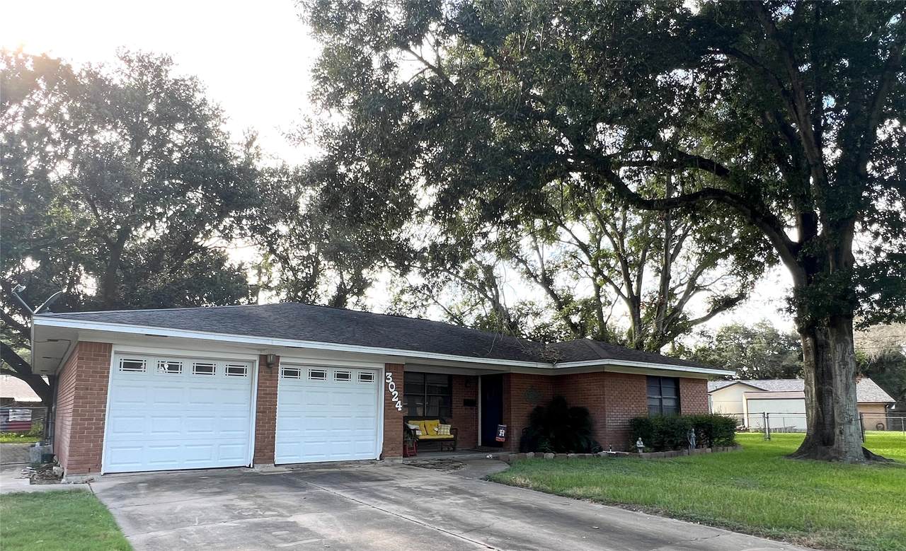 3024 Lamar Circle - Photo 1