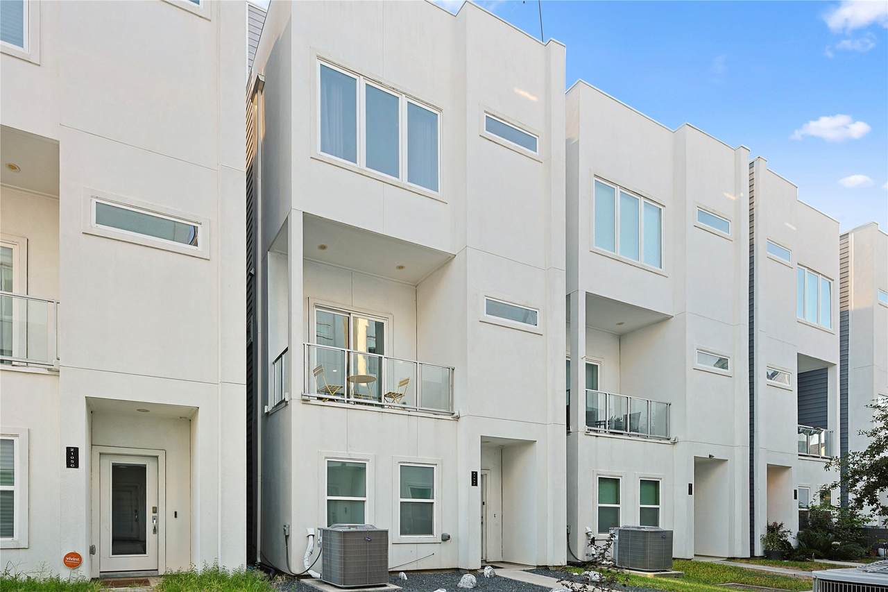 2105 Engelmohr Street - Photo 1