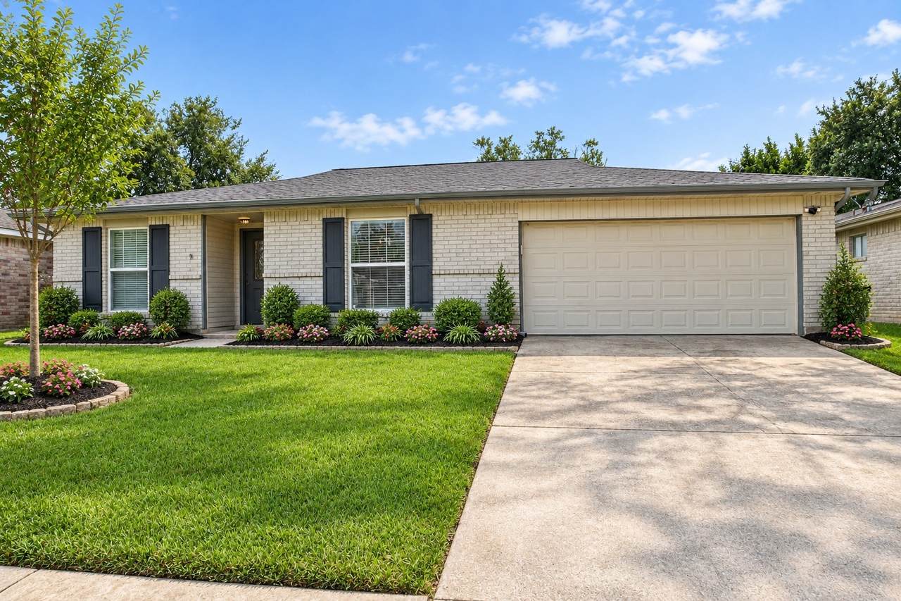 6209 Creekside Lane - Photo 1
