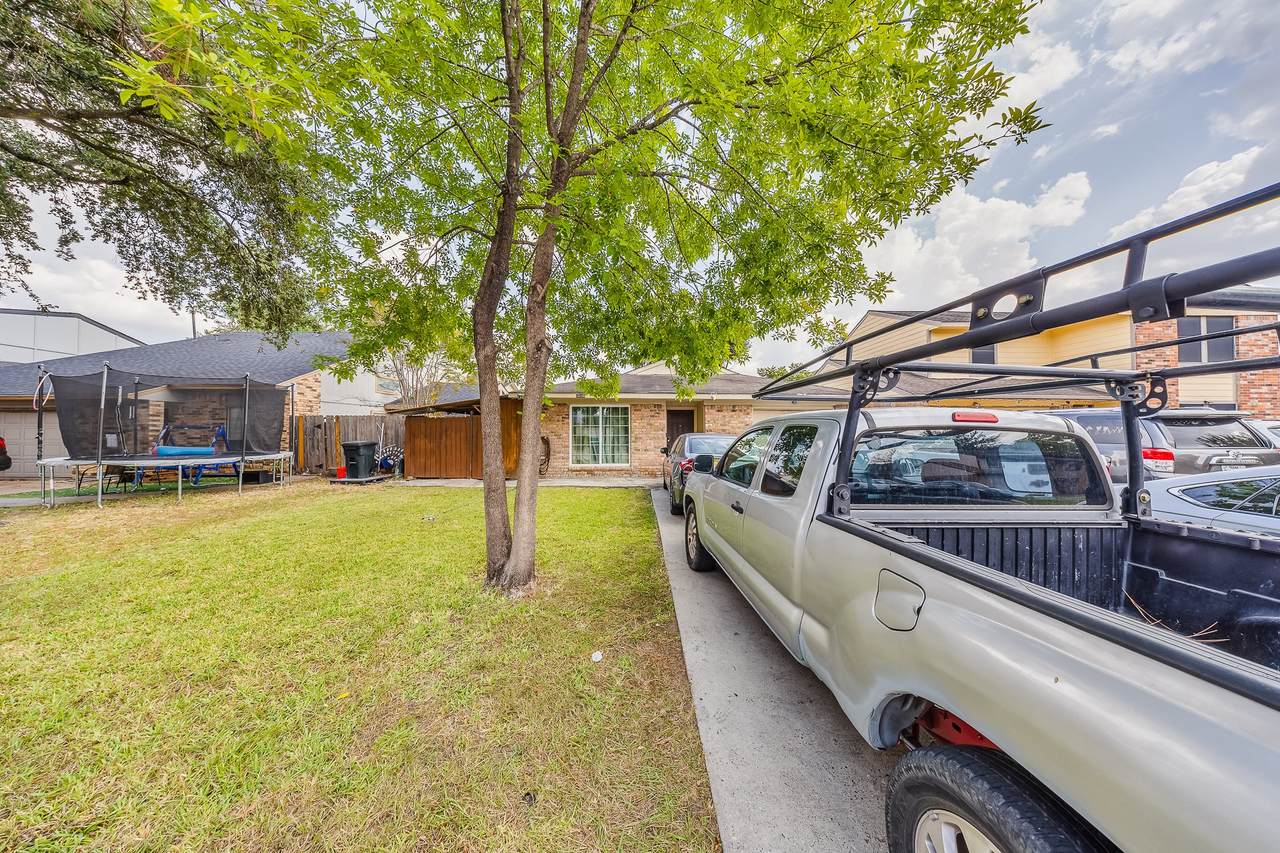 9710 Debbie Lane - Photo 1