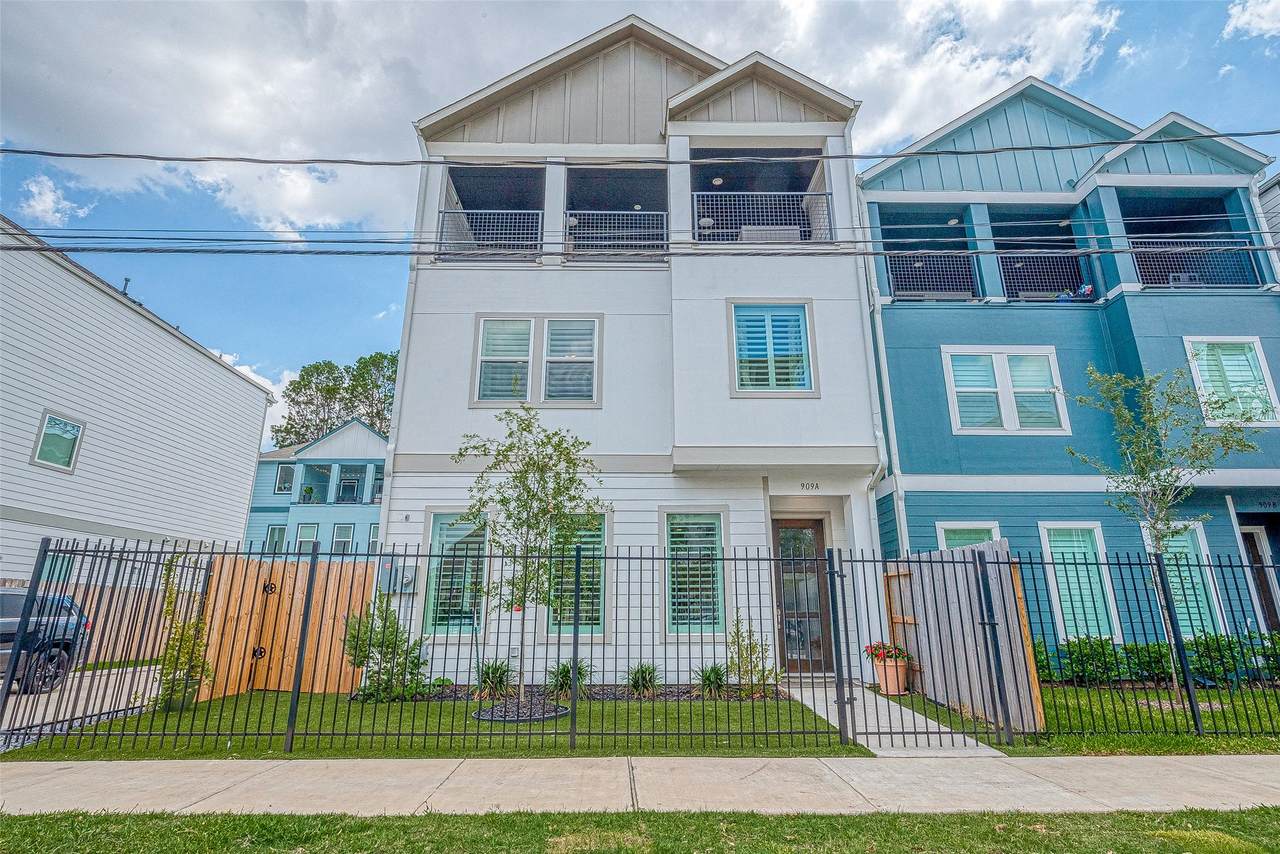 909-A 35th Street - Photo 1