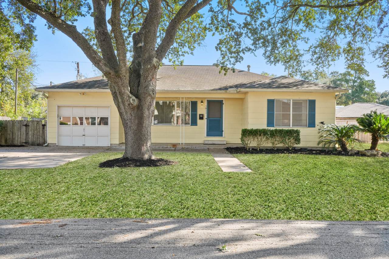 1811 Mulcahy Street - Photo 1