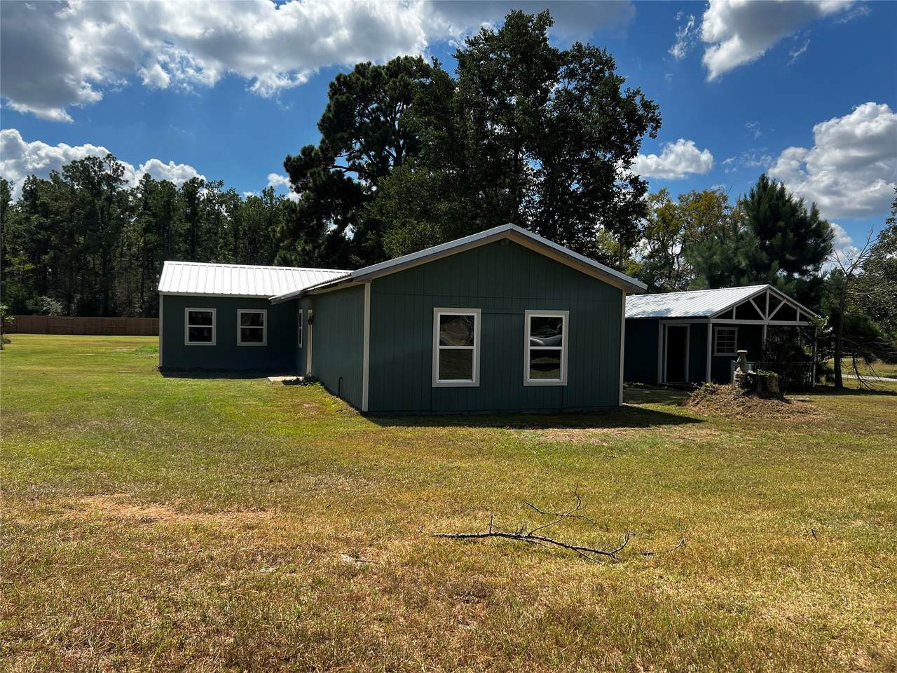 5924 Fm 1119 - Photo 1