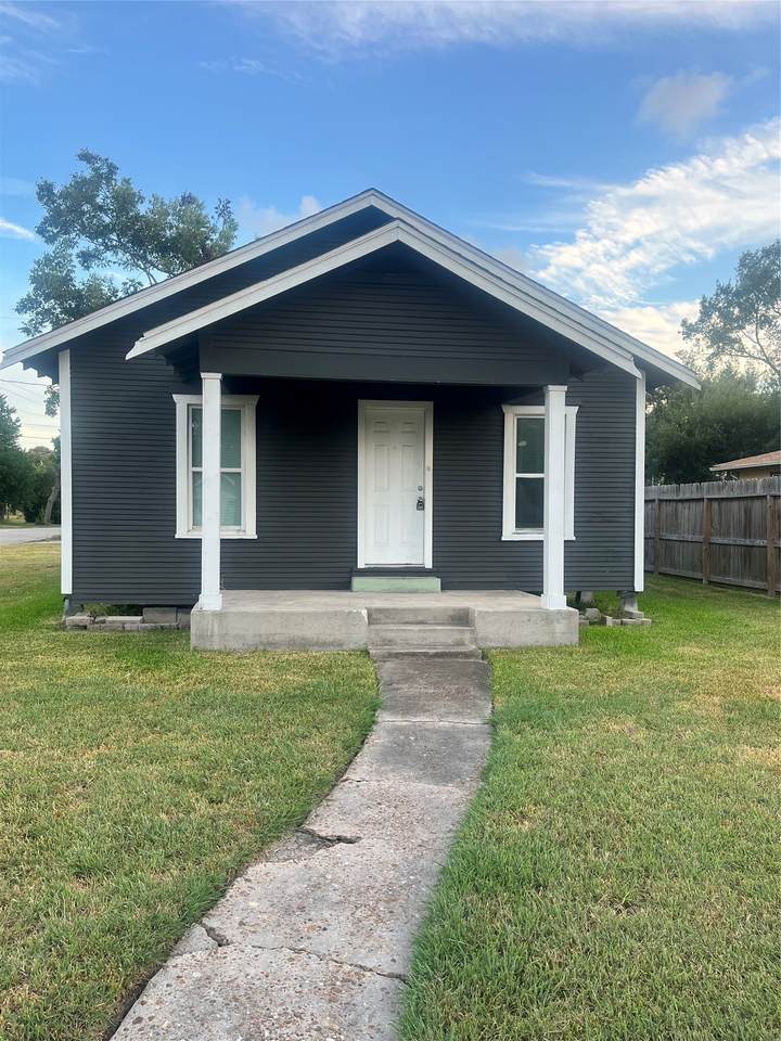 1401 Edison Street - Photo 1