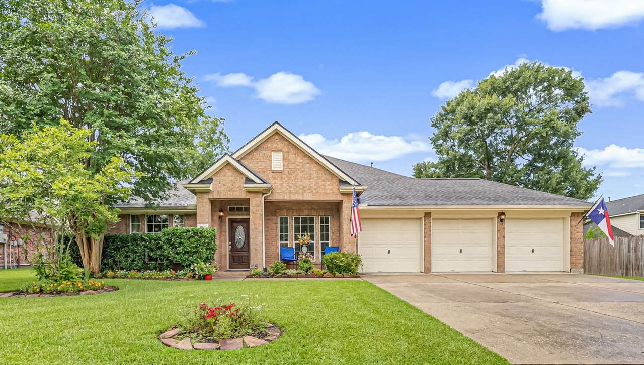 1859 Pembrook Circle - Photo 1