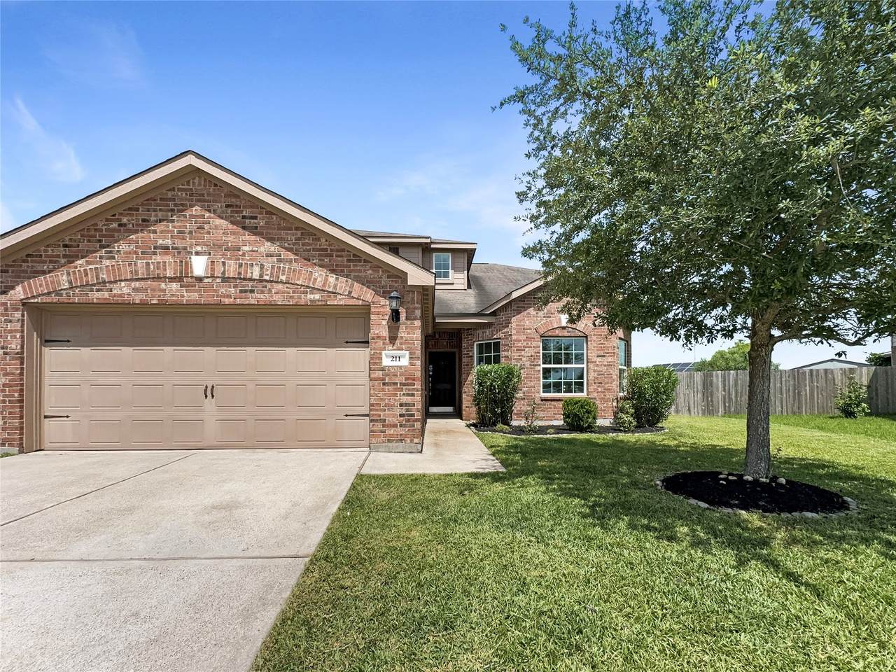 211 Golden Eagle Court - Photo 1