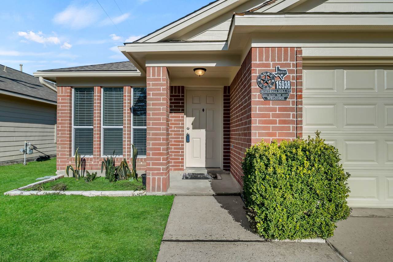 15938 Wisteria Hill Street - Photo 1